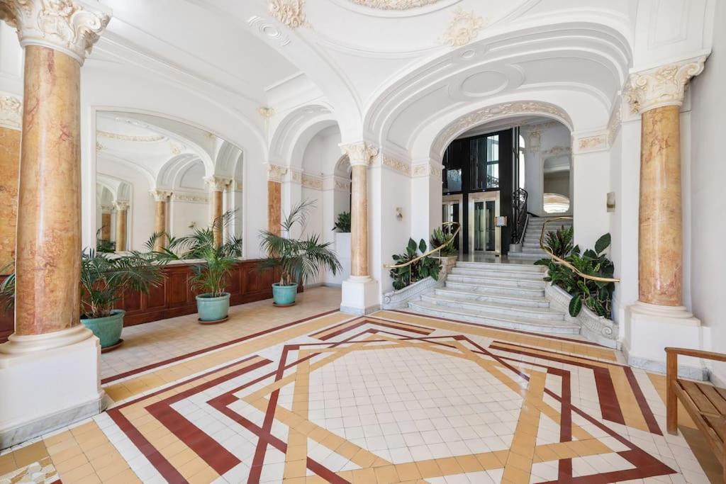 Le Winter Palace - Central - Parking Prive - Palace - Wifi Menton Bagian luar foto